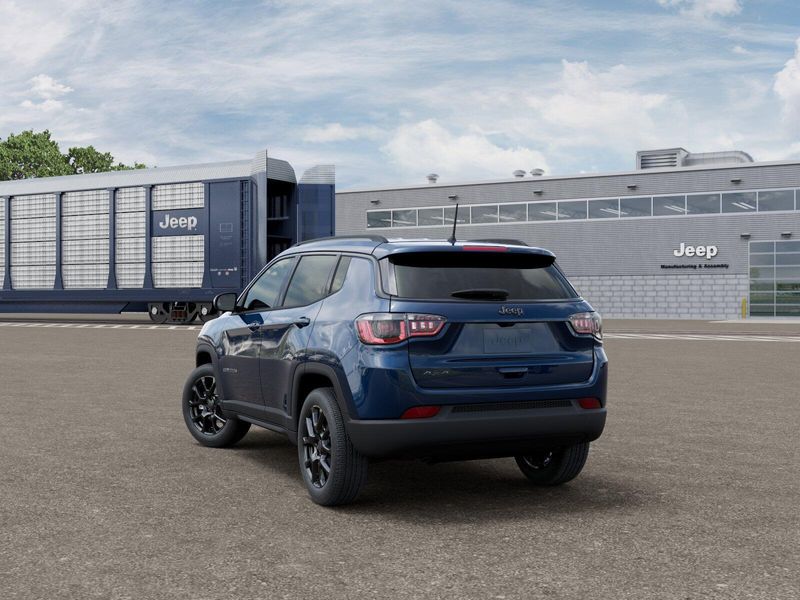 New 2026 Jeep Compass Latitude Altitude 4x4Image 3