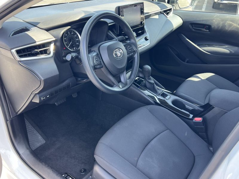 Used 2022 Toyota Corolla LEImage 5