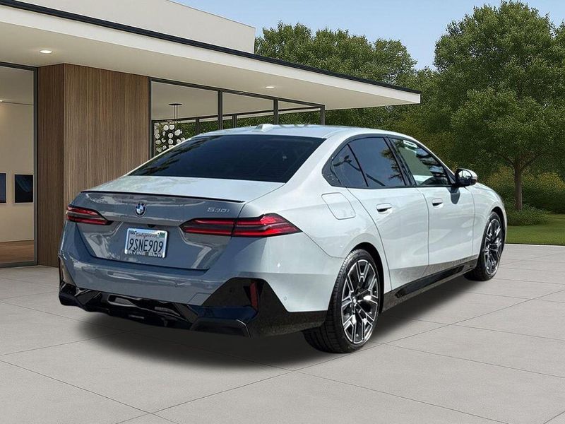 Used 2025 BMW 5 Series 530iImage 7