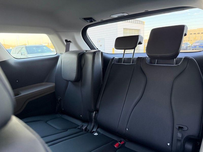 New 2026 Kia Carnival Hybrid LXSImage 15