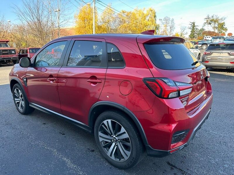 2020 Mitsubishi Outlander Sport 2.0 ESImage 13