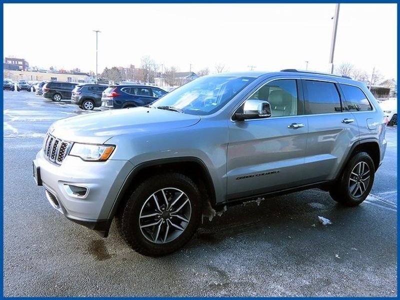 2021 Jeep Grand Cherokee Limited in a Billet Silver Metallic Clear Coat exterior color and Blackinterior. Papas Jeep Ram In New Britain, CT 860-356-0523 papasjeepram.com 