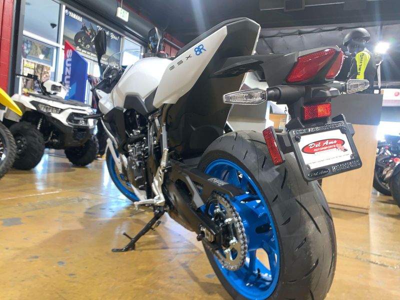 New 2026 Suzuki GSX-8R Image 21