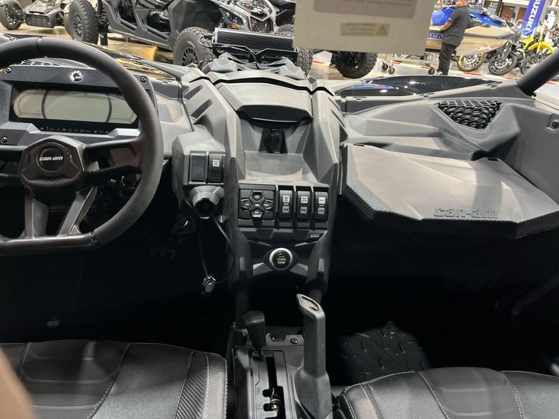 New 2025 Can-Am MAVERICK X3 X RS TURBO RR SMART-SHOX Image 24