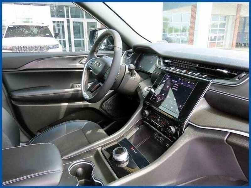 2024 Jeep Grand Cherokee Altitude XImage 8
