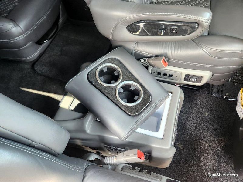 2022 GMC Savana Image 42