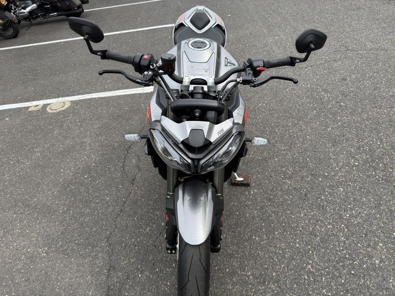 2025 Triumph Street Triple 765 RS - SILVER ICE 