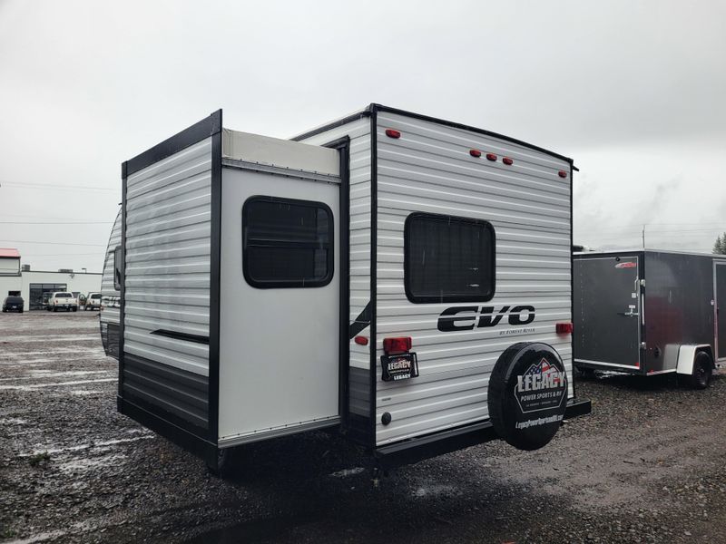 Used 2023 FOREST RIVER EVO 176 QB Image 5