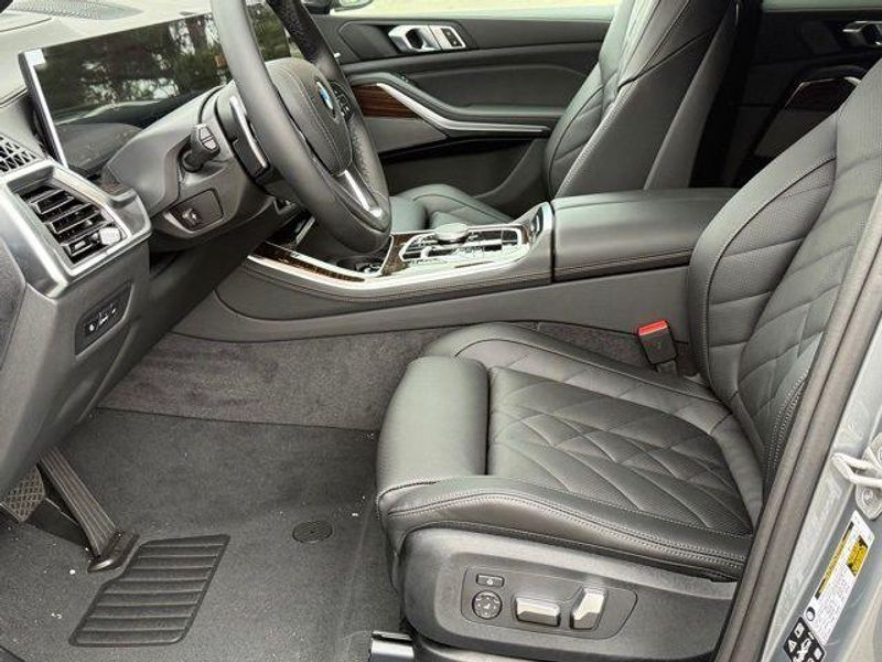 New 2026 BMW X5 xDrive40iImage 17