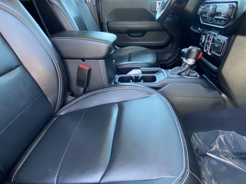 2022 Jeep Wrangler 4xE Unlimited Sahara 4xeImage 12