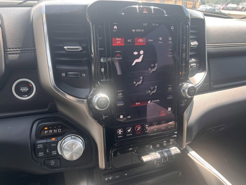 2019 RAM 1500 LaramieImage 20