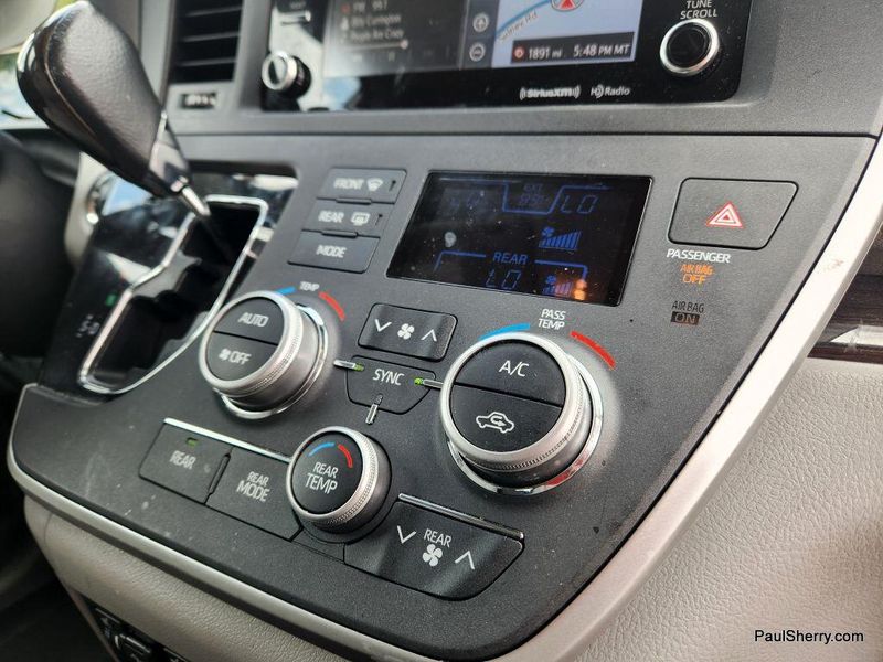 Used 2020 Toyota Sienna XLEImage 39