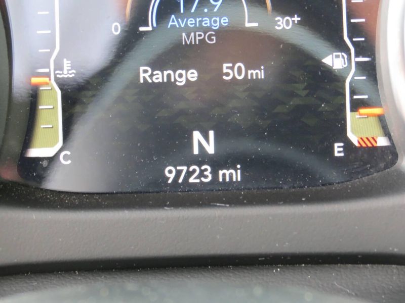Used 2023 Jeep Gladiator Rubicon 4x4 4dr Crew Cab 5.0 ft. SBImage 14