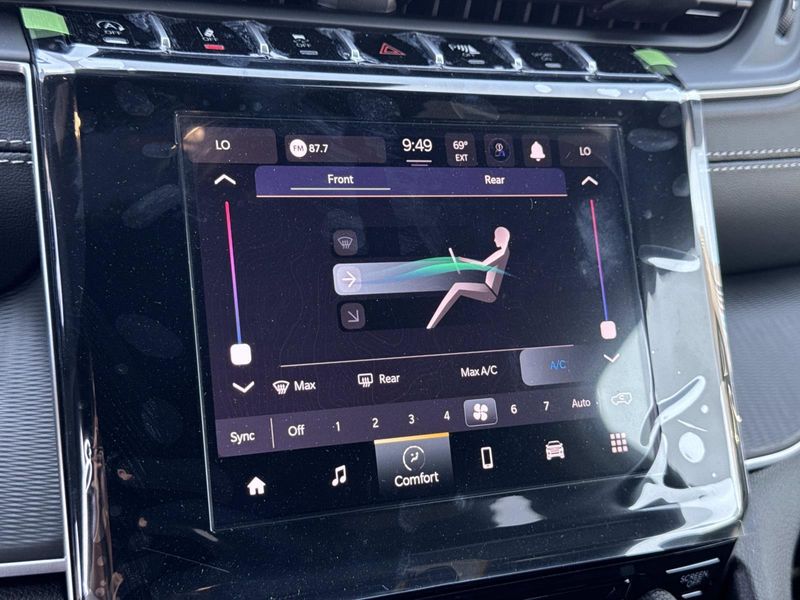 New 2026 Jeep Grand Cherokee L Laredo 4x2