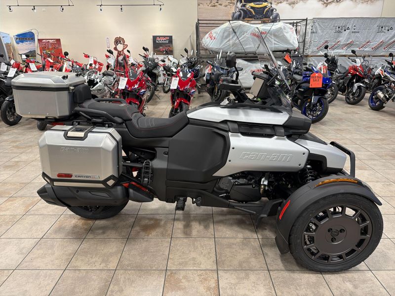 New 2025 Can-Am CANYON XT Image 11