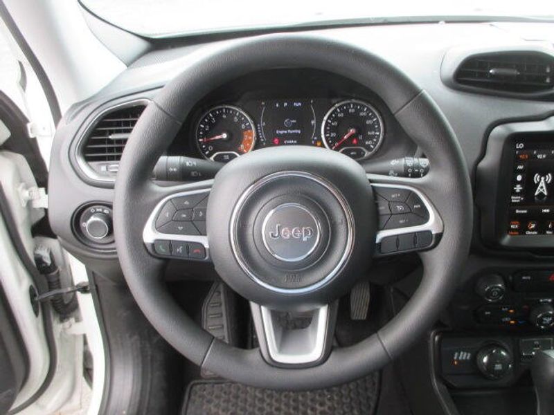 Used 2023 Jeep Renegade LatitudeImage 18