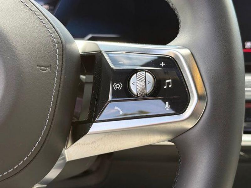 Used 2024 BMW i7 xDrive60Image 24