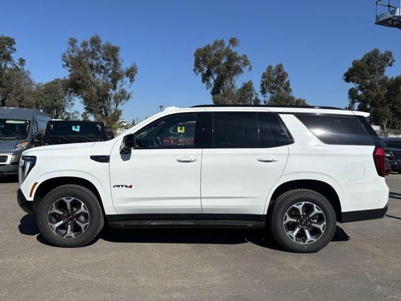 Used 2026 GMC Yukon AT4Image 2