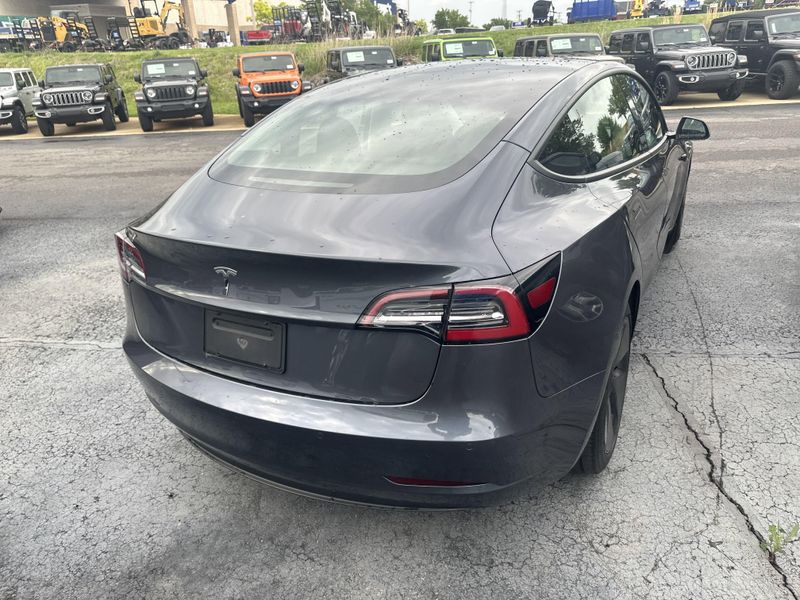 2021 Tesla Model 3 Standard Range PlusImage 8