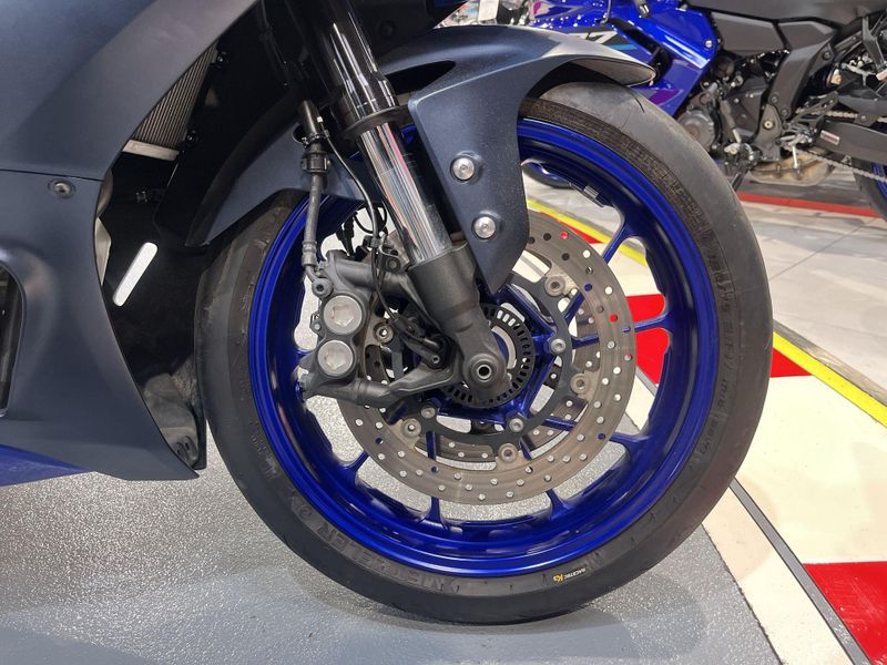 Used 2023 Yamaha YZF-R7 Image 16