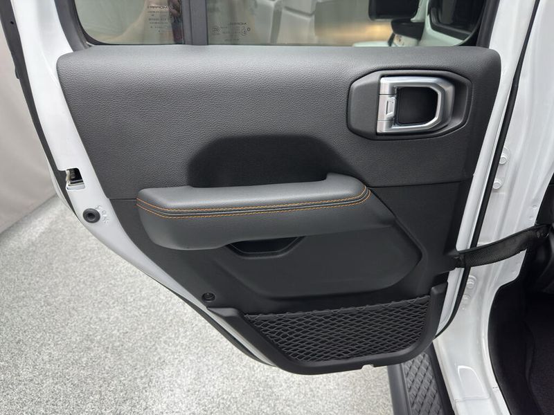 Used 2023 Jeep Gladiator MojaveImage 13