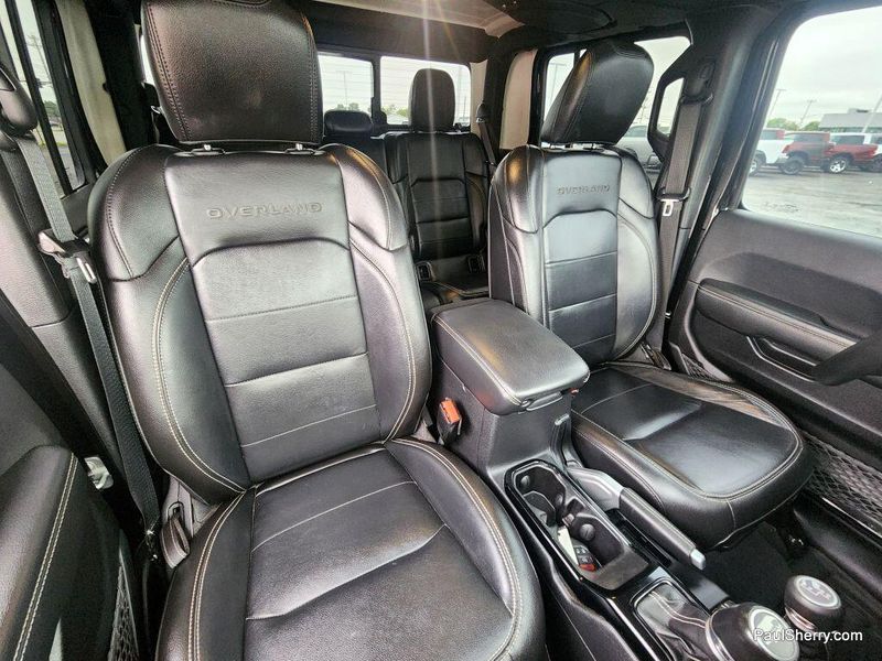 2021 Jeep Gladiator OverlandImage 2
