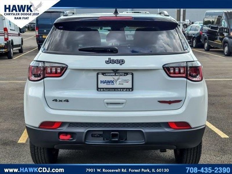 2022 Jeep Compass Trailhawk photo 3