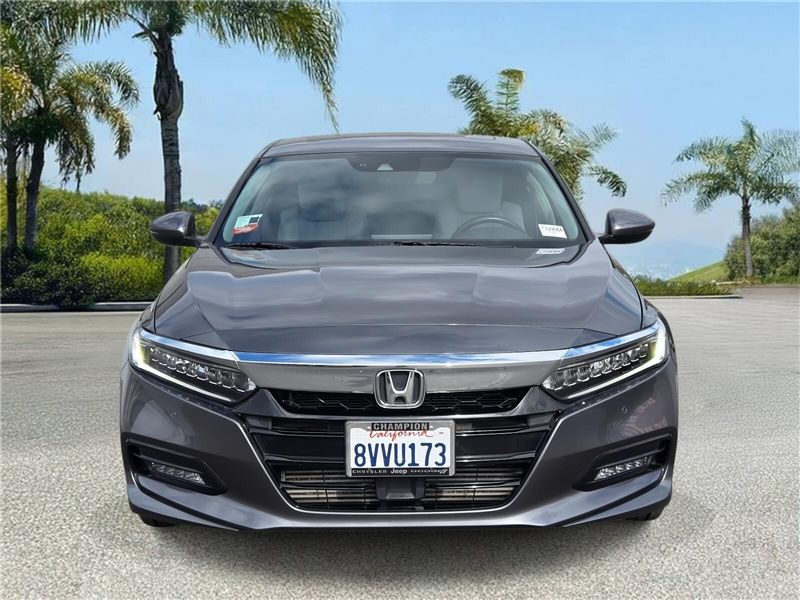2018 Honda Accord Touring 1.5T photo 3