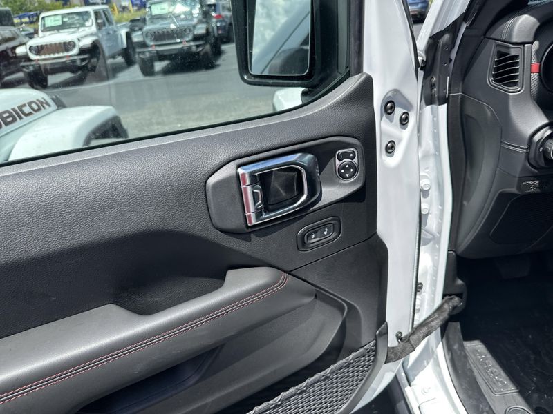 New 2025 Jeep Gladiator Rubicon X 4x4Image 17