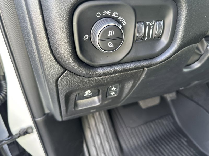 2025 RAM 1500 Big Horn Crew Cab 4x4 5