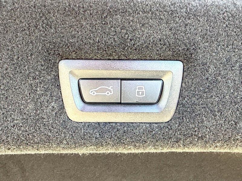 Used 2026 BMW 7 Series 750e xDriveImage 17