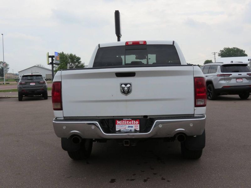 Used 2018 RAM 1500 SLT 4x4 4dr Crew Cab 5.5 ft. SB PickupImage 3