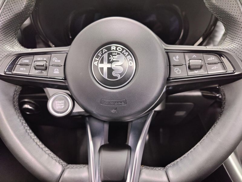Used 2024 Alfa Romeo Tonale Ti eAWD Premium w/Sunroof/AudioImage 33