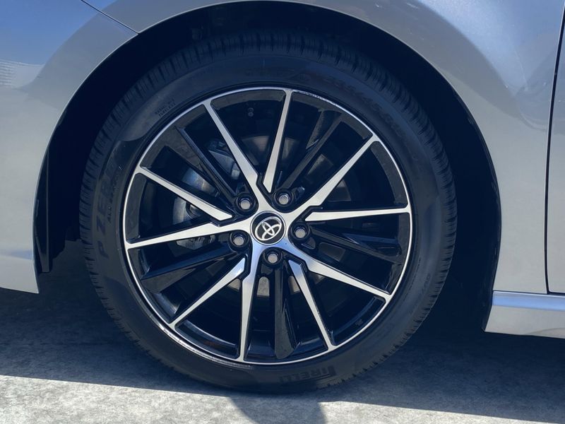 Used 2024 Toyota Camry SEImage 8