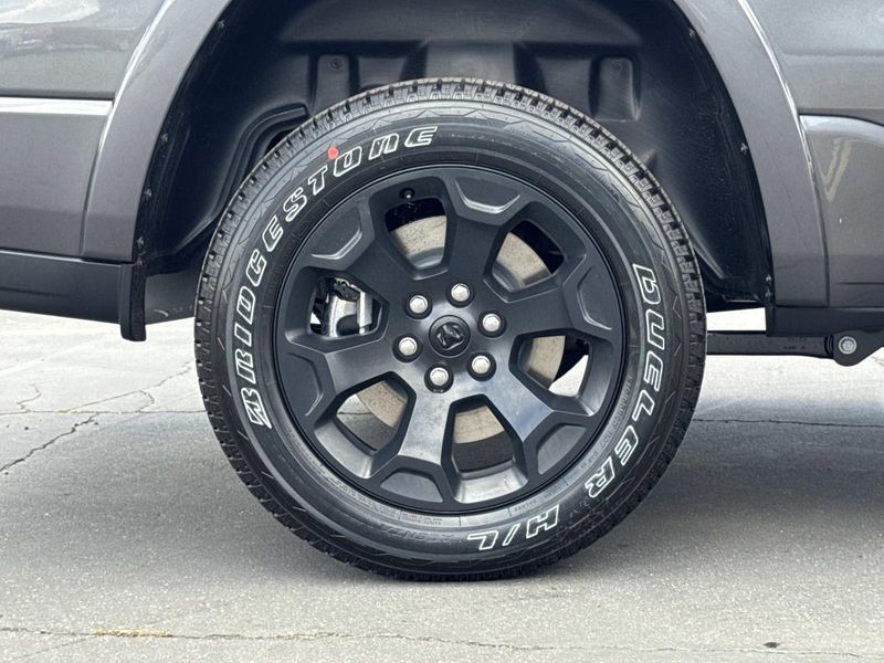 New 2026 RAM 1500 Big Horn Crew Cab 4x2 5'7' Box