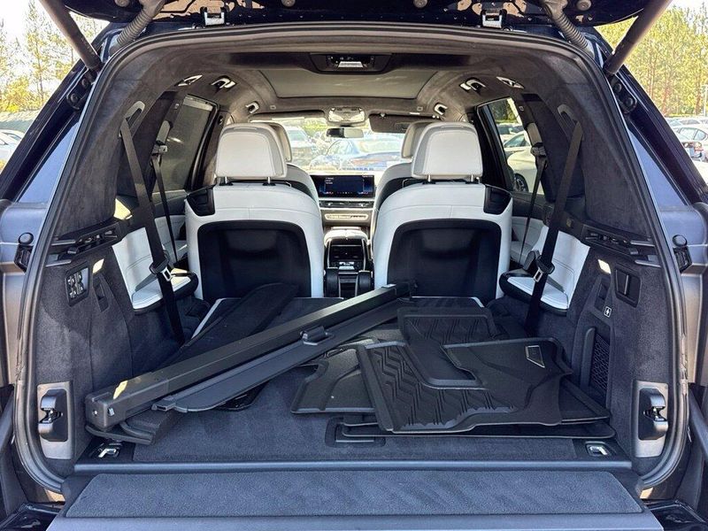 Used 2024 BMW X7 xDrive40iImage 16