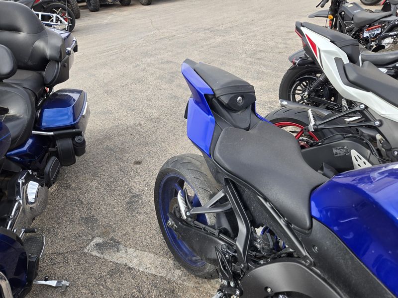 USED 2025 YAMAHA YZF-R9 Image 6