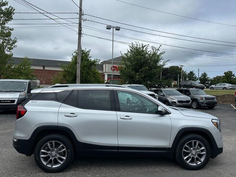 2022 Gmc Terrain SLT photo 5
