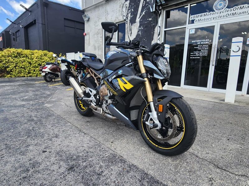 Used 2024 BMW S 1000 R Image 9