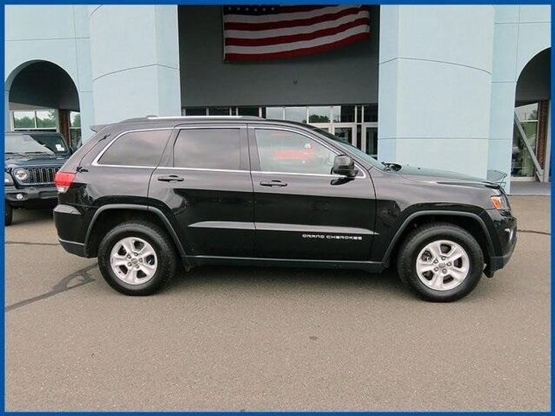 2014 Jeep Grand Cherokee LaredoImage 2