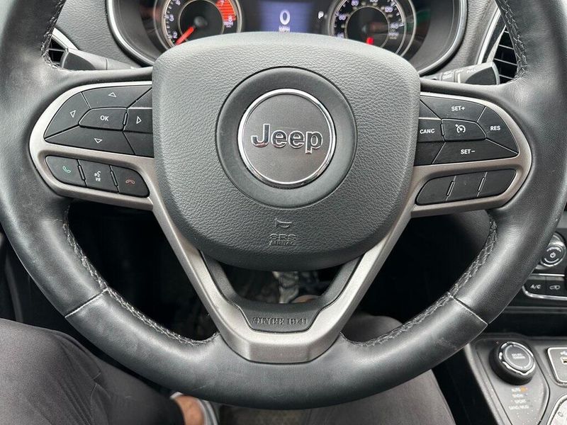 2019 Jeep Cherokee LimitedImage 3