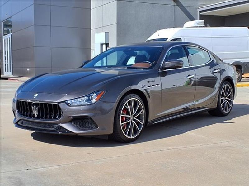 2022 Maserati Ghibli ModenaImage 9