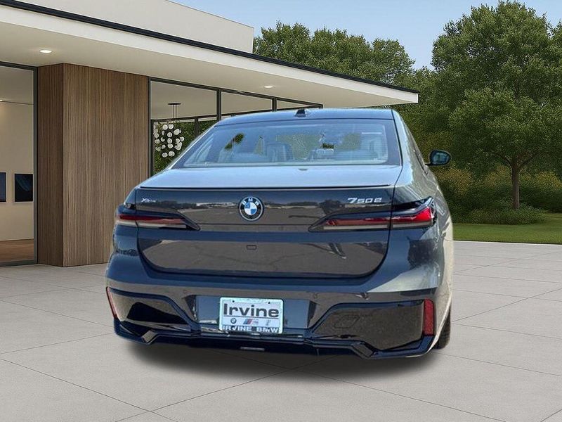 New 2026 BMW 7 Series 750e xDriveImage 9