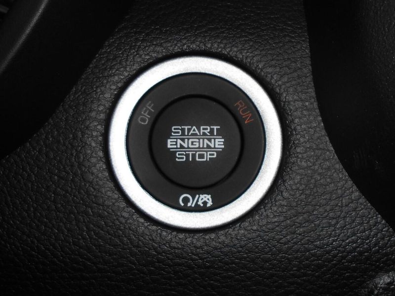 2025 RAM 1500 Big Horn Crew Cab 4x4 5