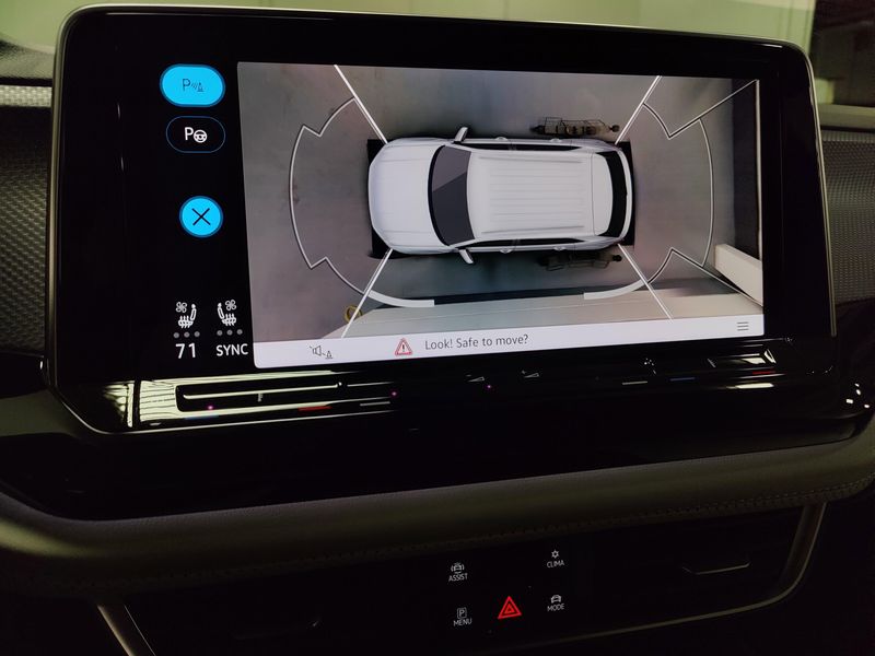 Used 2025 Volkswagen Atlas Cross Sport SEL Premium R-Line w/Sunroof/NavImage 25