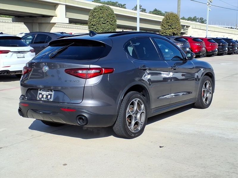 Used 2019 Alfa Romeo Stelvio Ti SportImage 7
