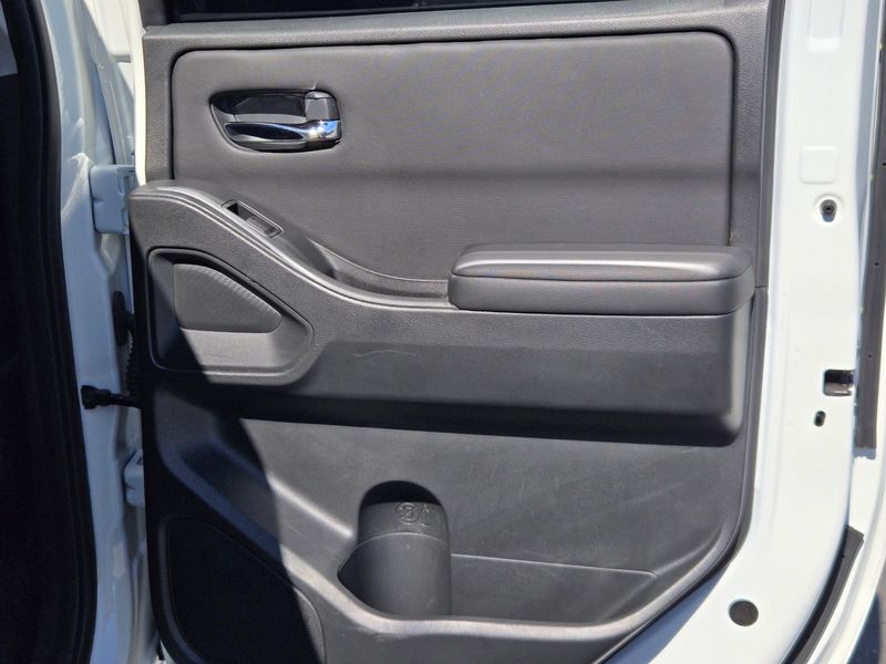 Used 2024 Nissan Frontier Crew Cab 4x4 SV