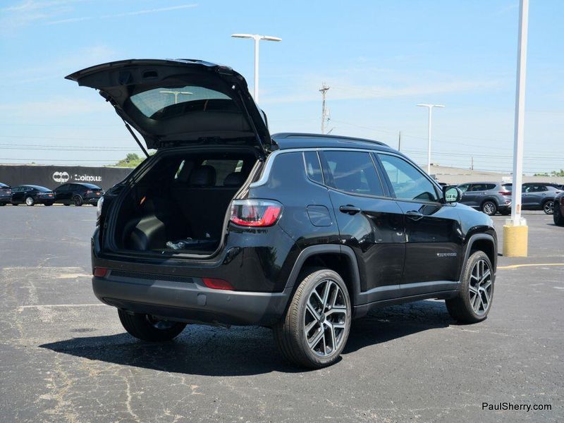 New 2025 Jeep Compass Limited 4x4Image 22