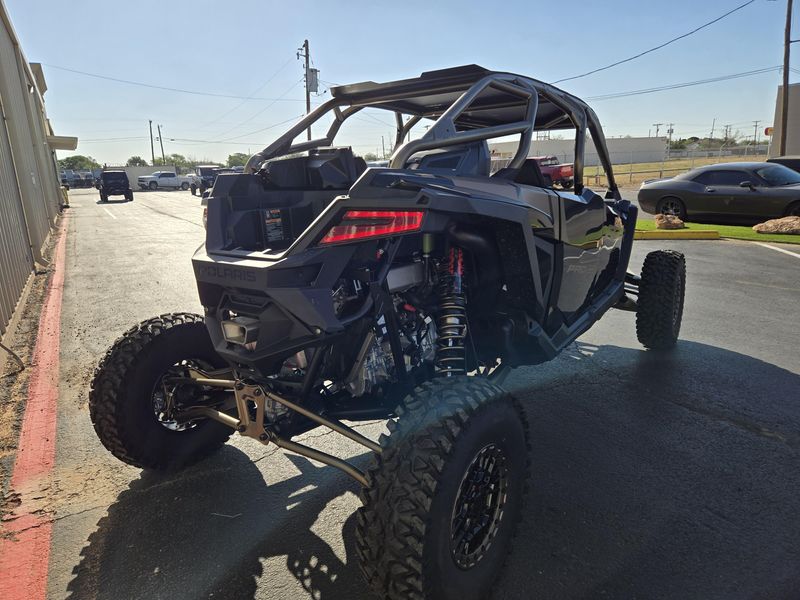 2025 Polaris RZR PRO R 4 ULTIMATE BLACK CRYSTAL AND SHADOW BRONZE Image 23