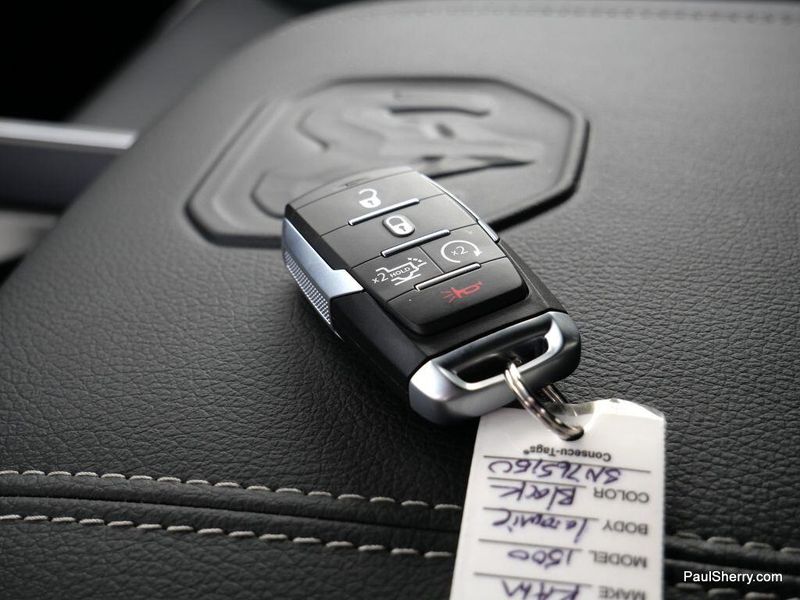 New 2025 RAM 1500 Laramie Crew Cab 4x4 5